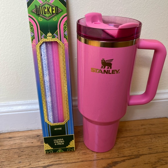 2024 Stanley 40oz Tumbler (Wicked Theme, Glinda) with new straws. - Picture 11 of 12